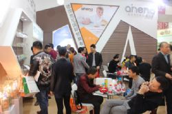 ����չ��