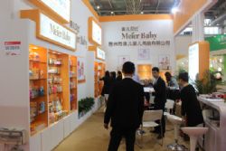 ����չ��